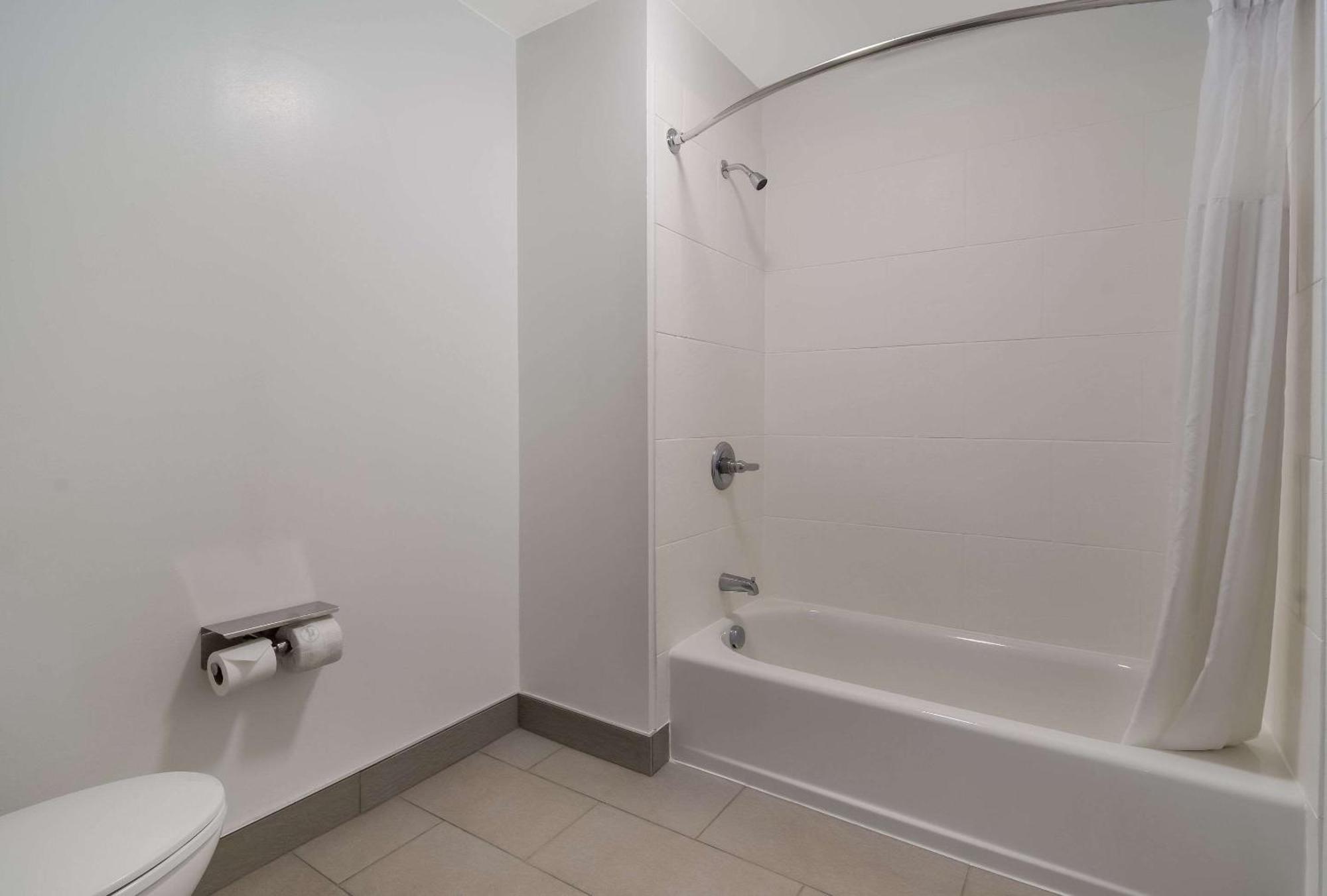 Quality Inn Goldsboro Bagian luar foto