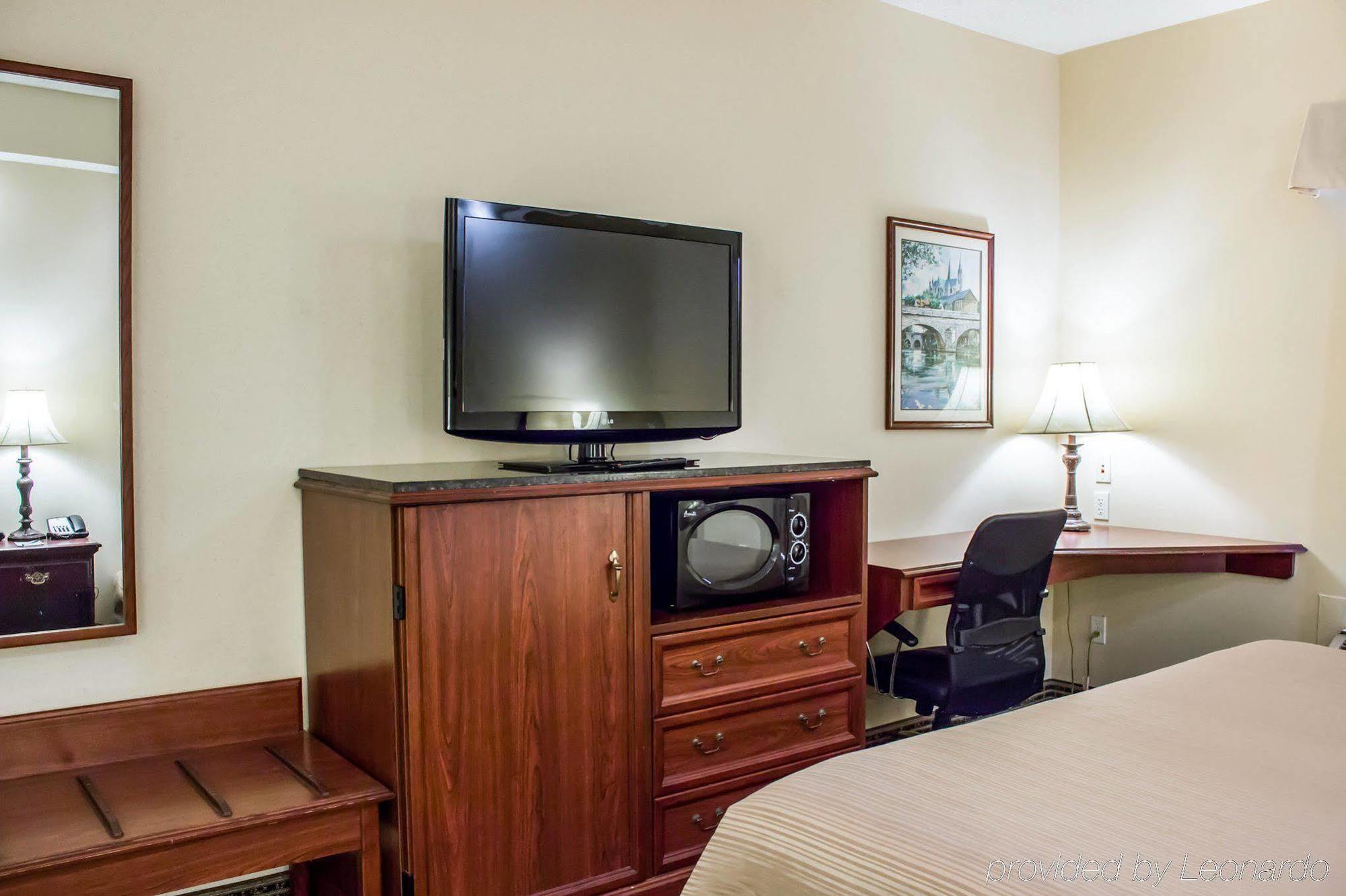 Quality Inn Goldsboro Bagian luar foto